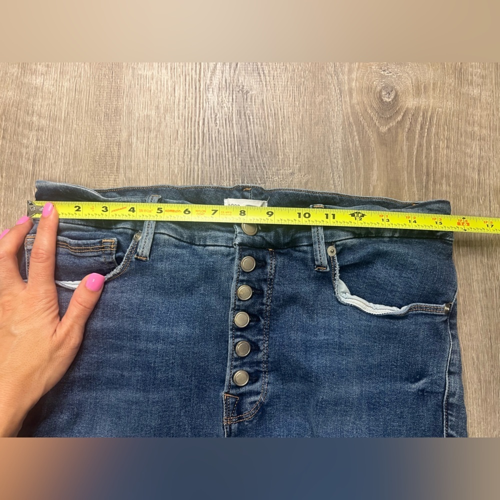 Good American Exposed Button Skinny Jeans Size 15 - Picture 5 of 13